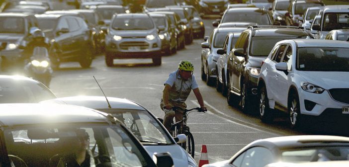 Las 35 rutas más rápidas para sobrevivir a marzo en las calles de Santiago